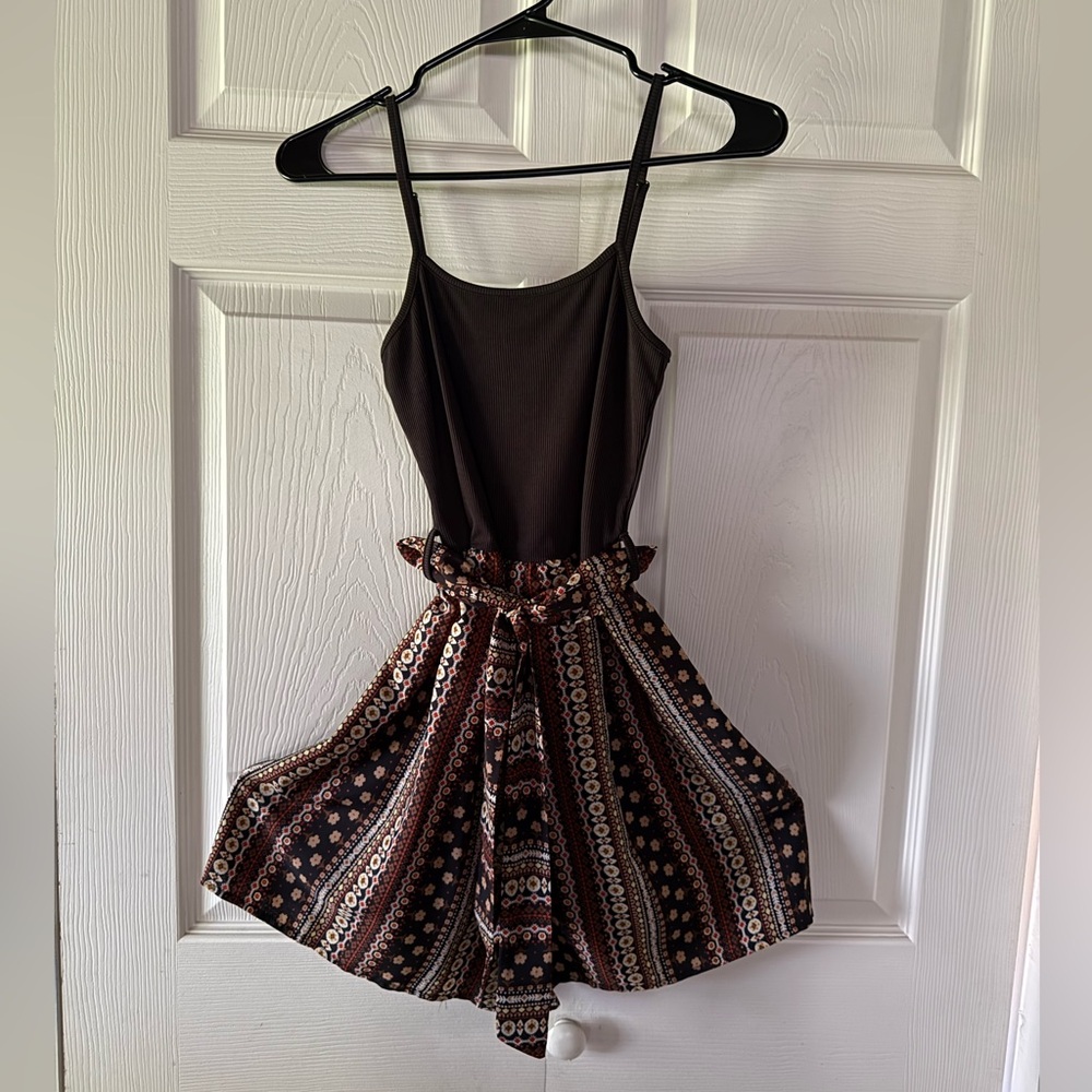 SHEIN Ribbed V-Neck Tank in Deep Brown